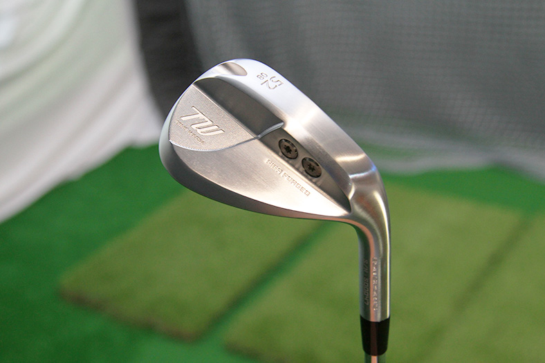 イオンスポーツ『TOUR WEDGE』スピン性能を備えたやさしく打てるウエッジを徹底検証 | GEW ゴルフ産業専門サイト