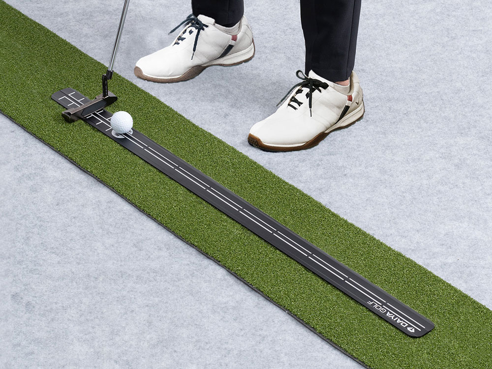 理想のストロークが習得可能 レール型パター練習器具登場『パットチェッカーロング』