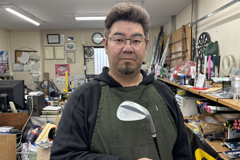マイカスタム第35回【バーディーパパ】前傾が保てないゴルファーに短尺ウエッジで問題解決