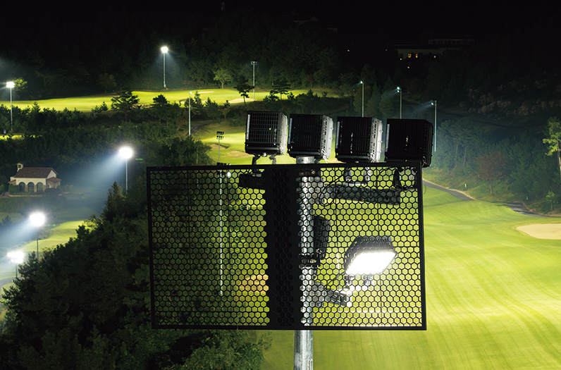 あらゆるスポーツ施設に導入されるスポーツ専用LED照明「GigaTera」
