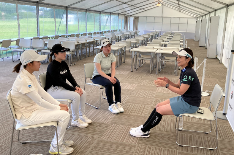 宮里藍が若手選手へエール 「ブリヂストンレディス」恒例トークセッション開催